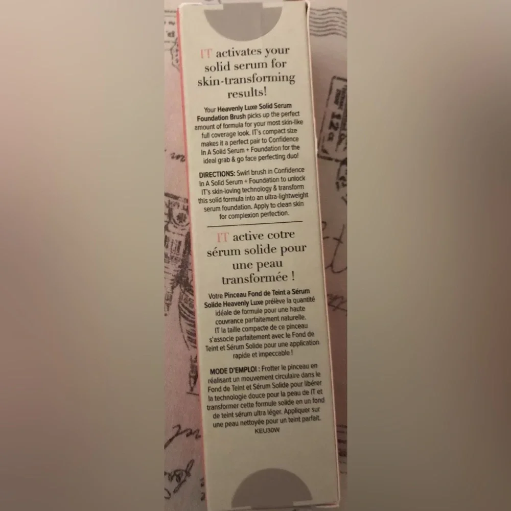 IT cosmetics Heavenly Luxe Solid Serum foundation brush no:29 - Picture 3 of 3